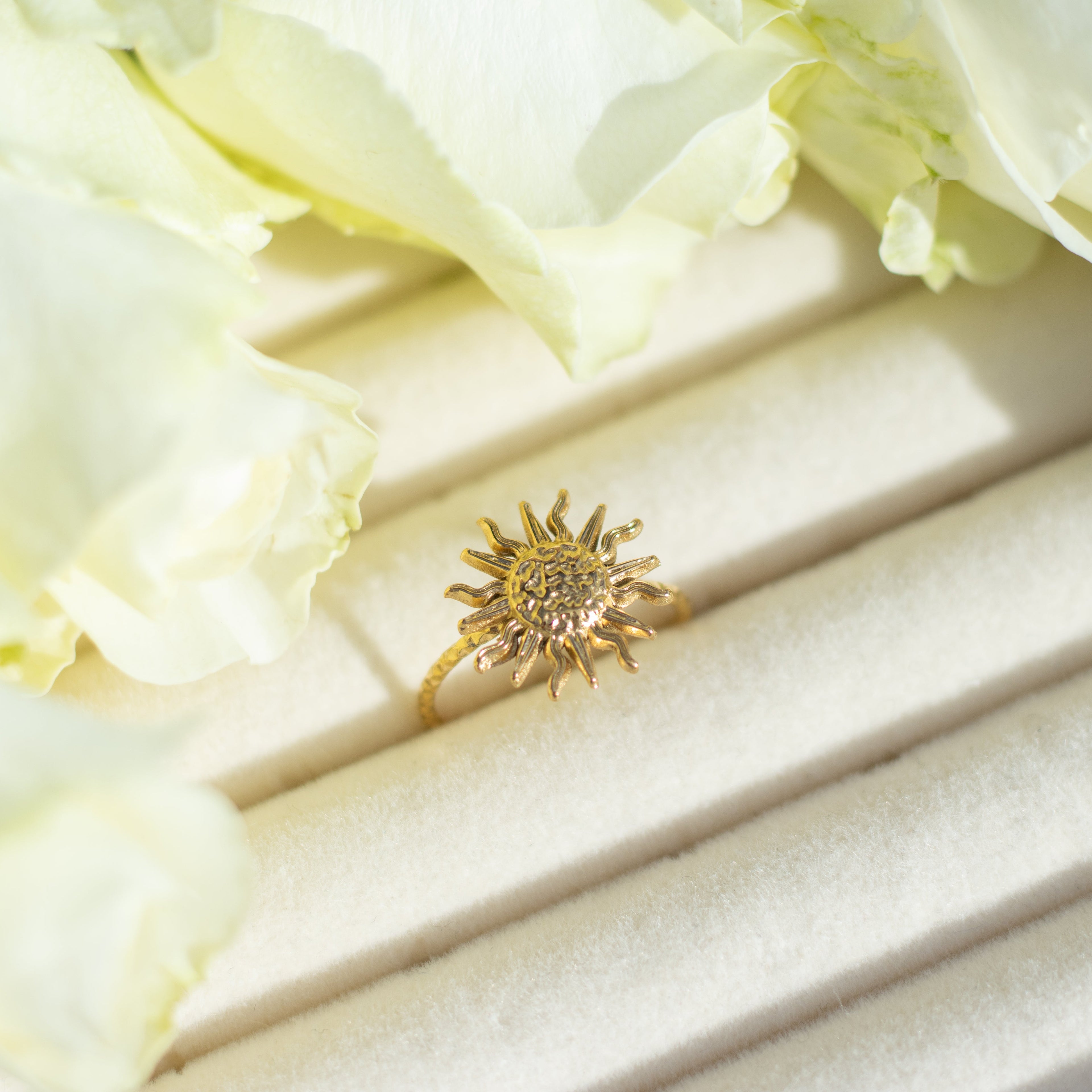 Ring Sun Goud